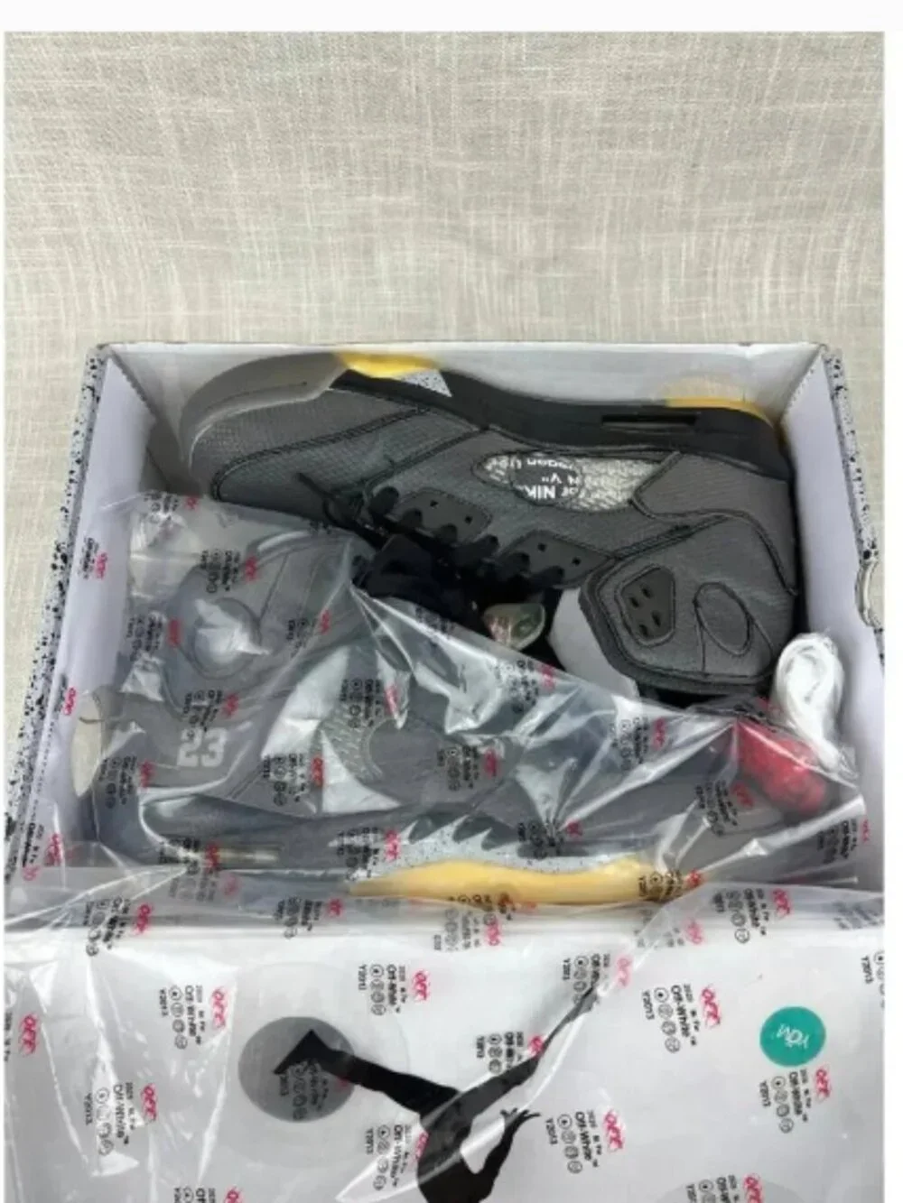 Air Jordan 5 x Off-White Retro Muslin